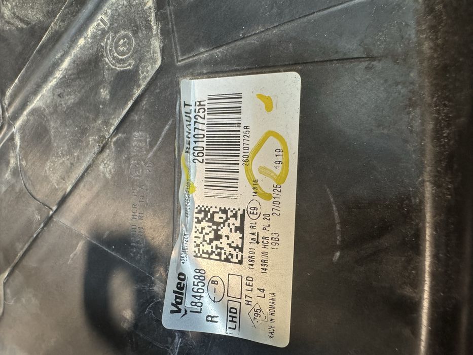 Far stanga dreapta full LED Dacia Duster 3 2024-2025-2026