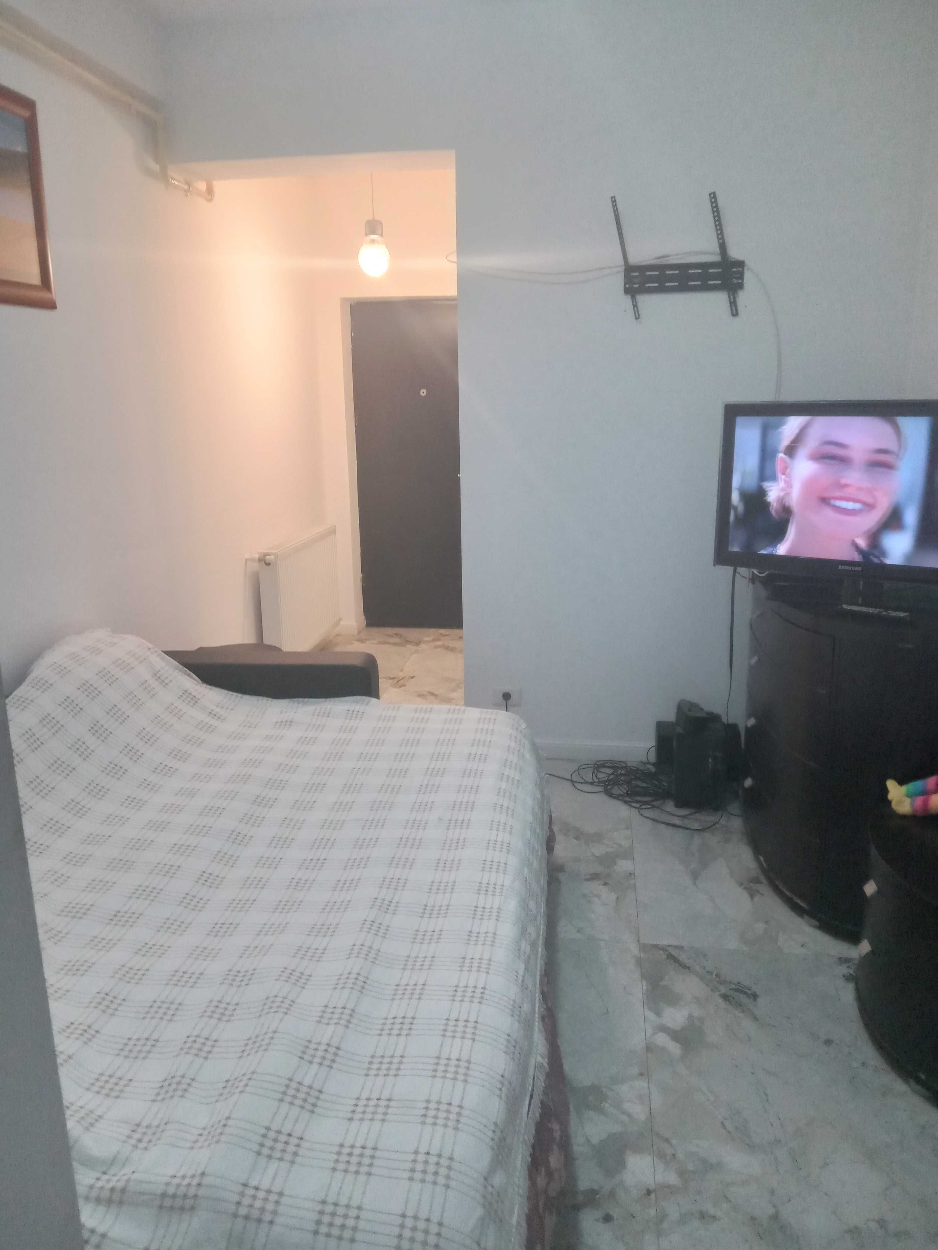 Vand apartament 2 camere