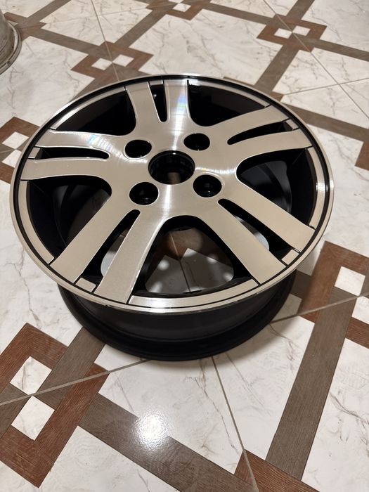 Lasetti quyon diska R15