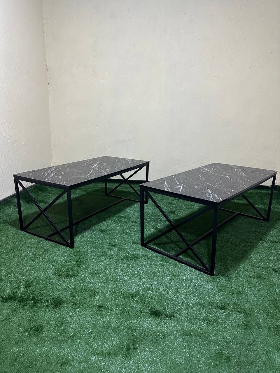 Jurnalniy stol loft