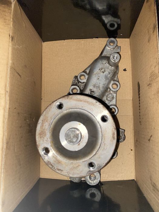 Водяная помпа aisin 2JZ GE