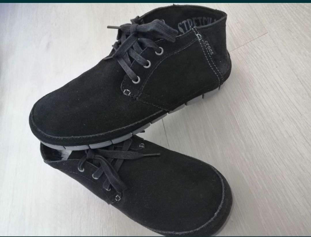 Vând Ghete Crocs marimea42 Barbati