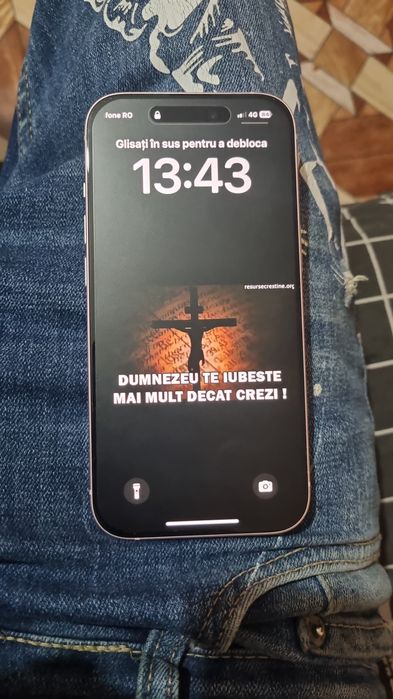 Vând iphon 15 128 gb