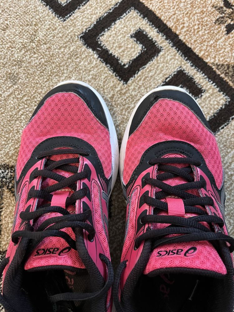 Adidasi asics dama