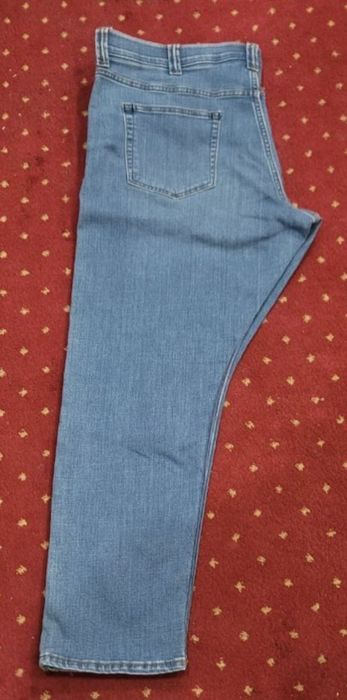 Продаётся джинси брюки