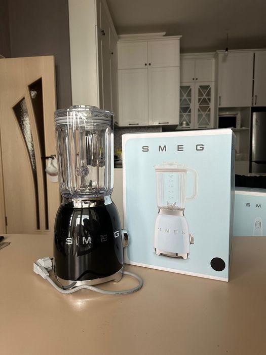 SMEG стационарный блендер