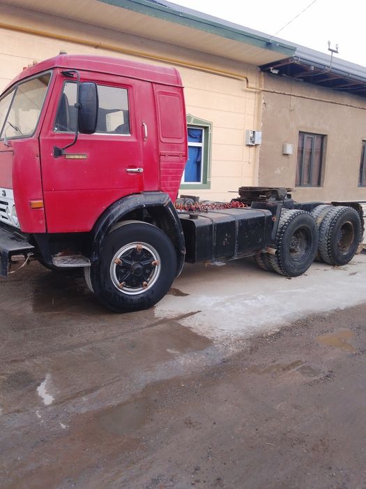 Kamaz tegach sotiladi