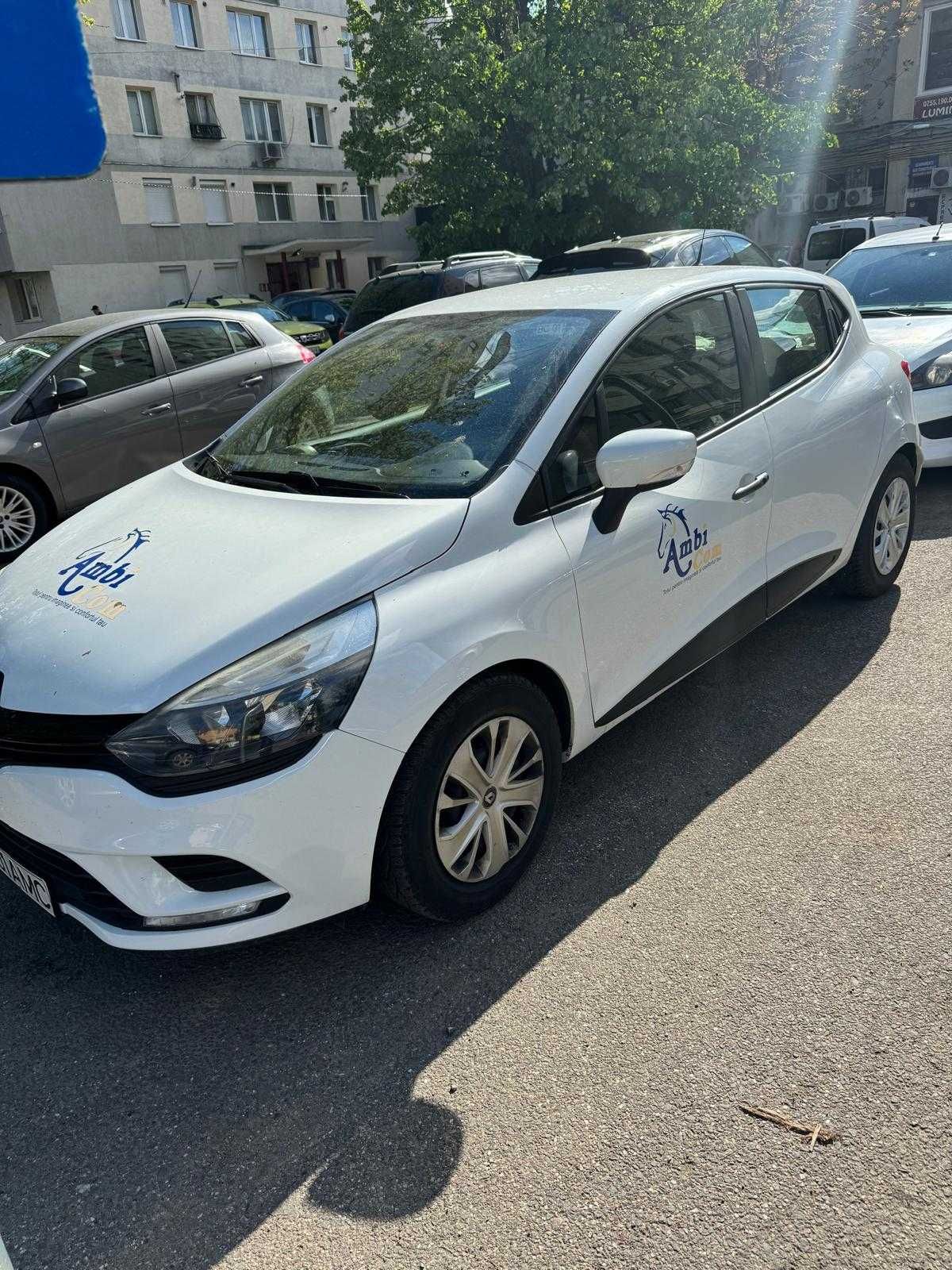 Renault Clio IV 1,2 Life, an 2017, alba, ca noua. km 99400 km