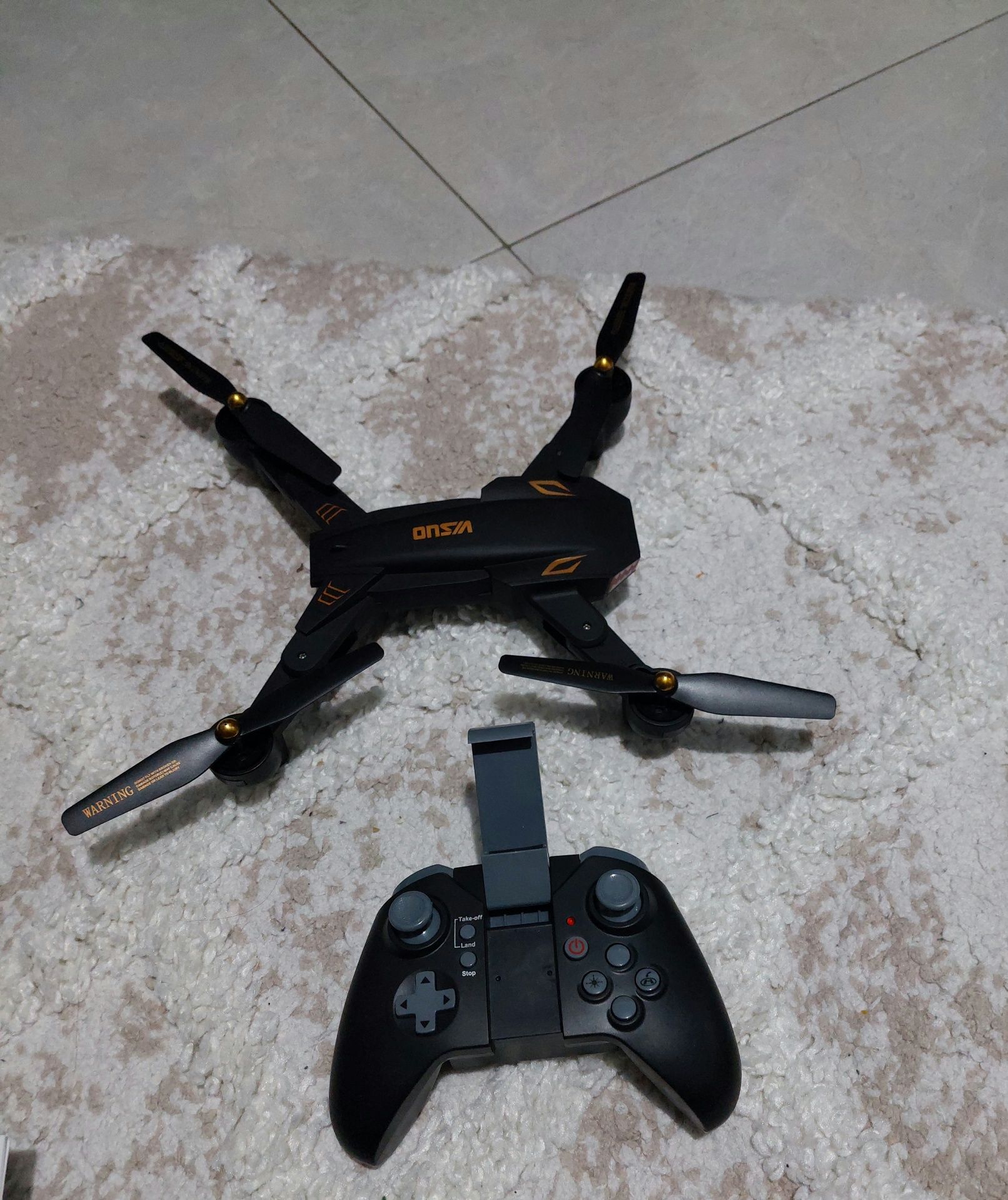 Drone pentru începători (au cameră video ce redă video pe telefon)