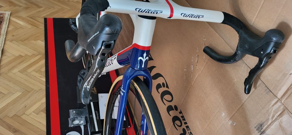 Vand grupset Campagnolo superrecord WRL 2x12 nou ,2025
