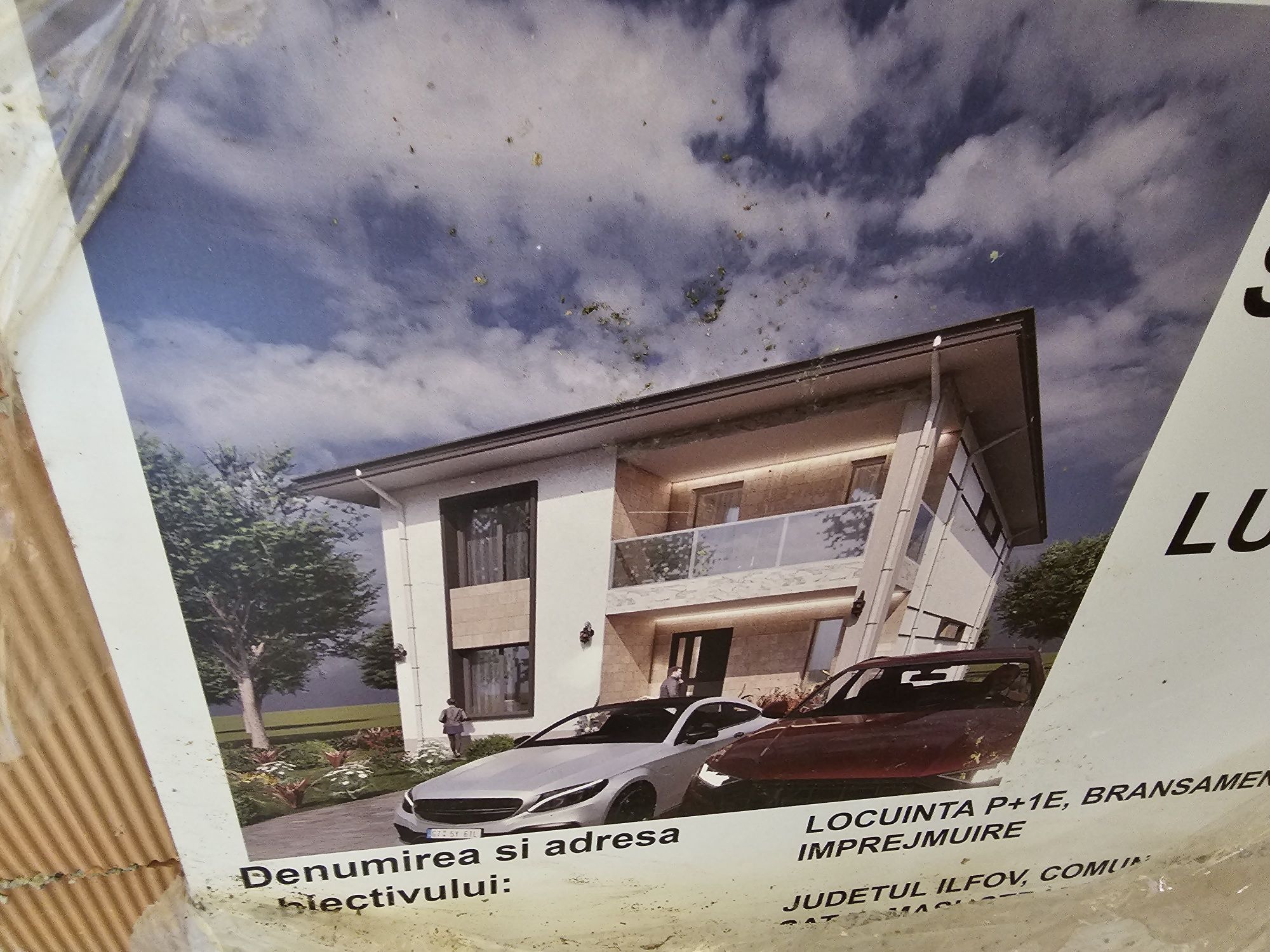 Casa la rosu   construcție  noua