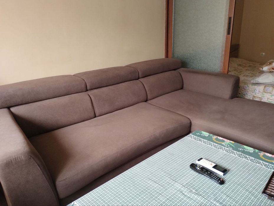Ъглов диван за хол