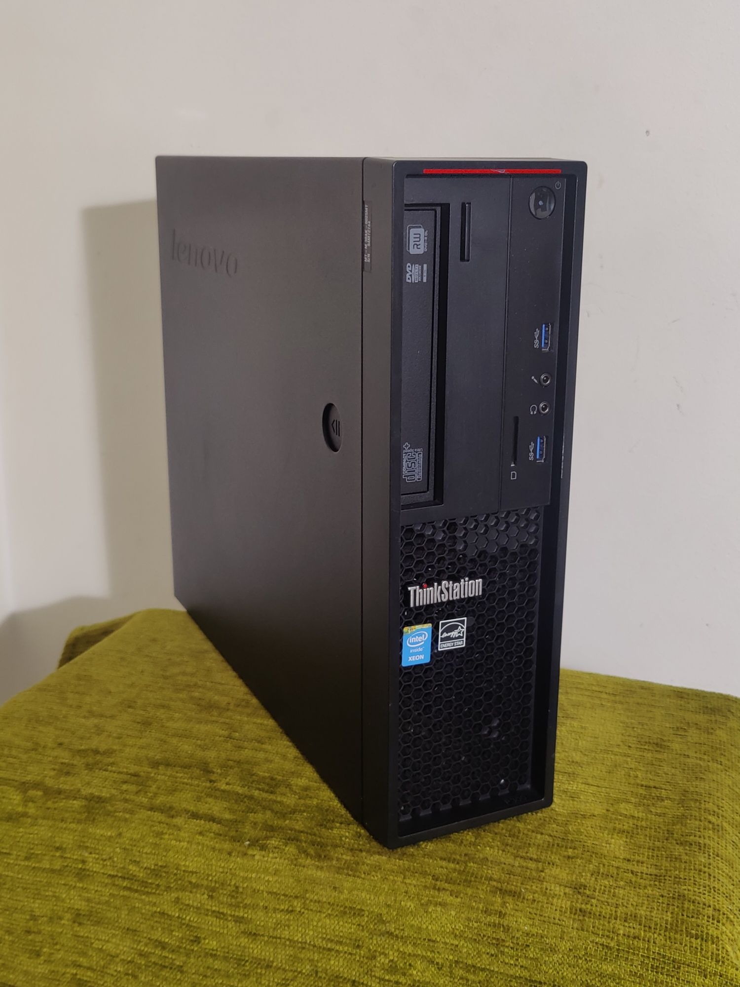 Calculator PC Lenovo Thinkstation P300, Intel xeon E3-1231 v3, ssd 512