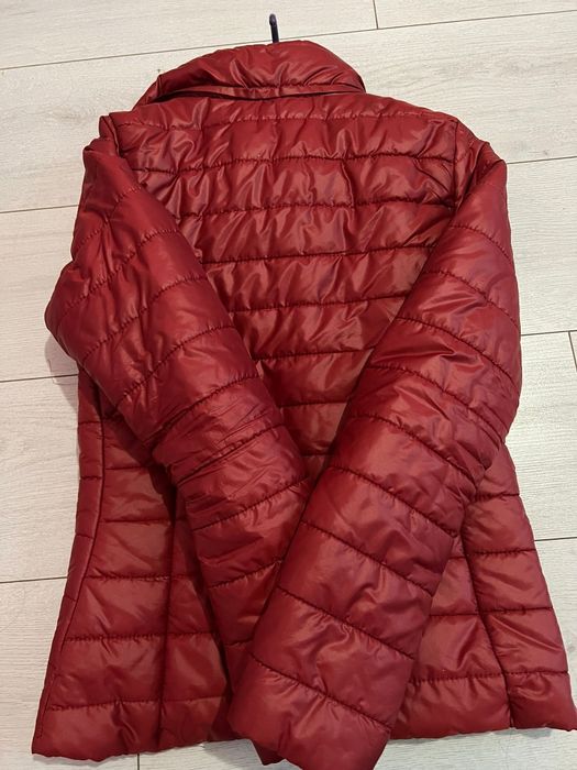 Дамско червено яке