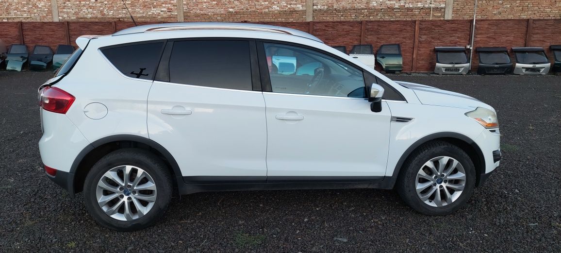 Dezmembrez 2 ford kuga 2008-2014