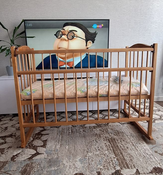 Продам детскую  кроватку