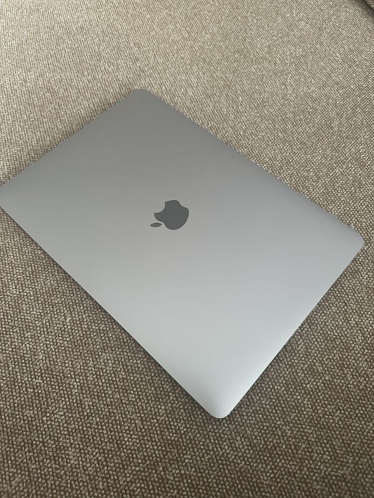 Macbook pro M2, 13-inch
