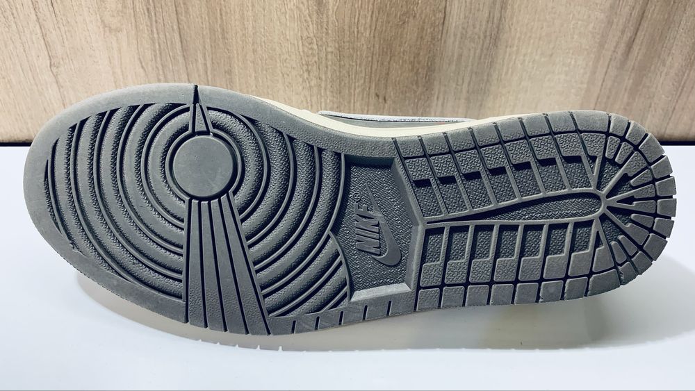 Оригинални мъжки Jordan 1 Low OG x Travis Scott