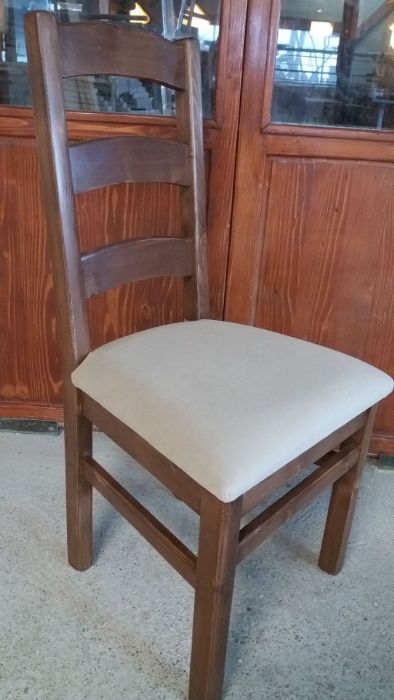 Scaun din lemn masiv de la producator