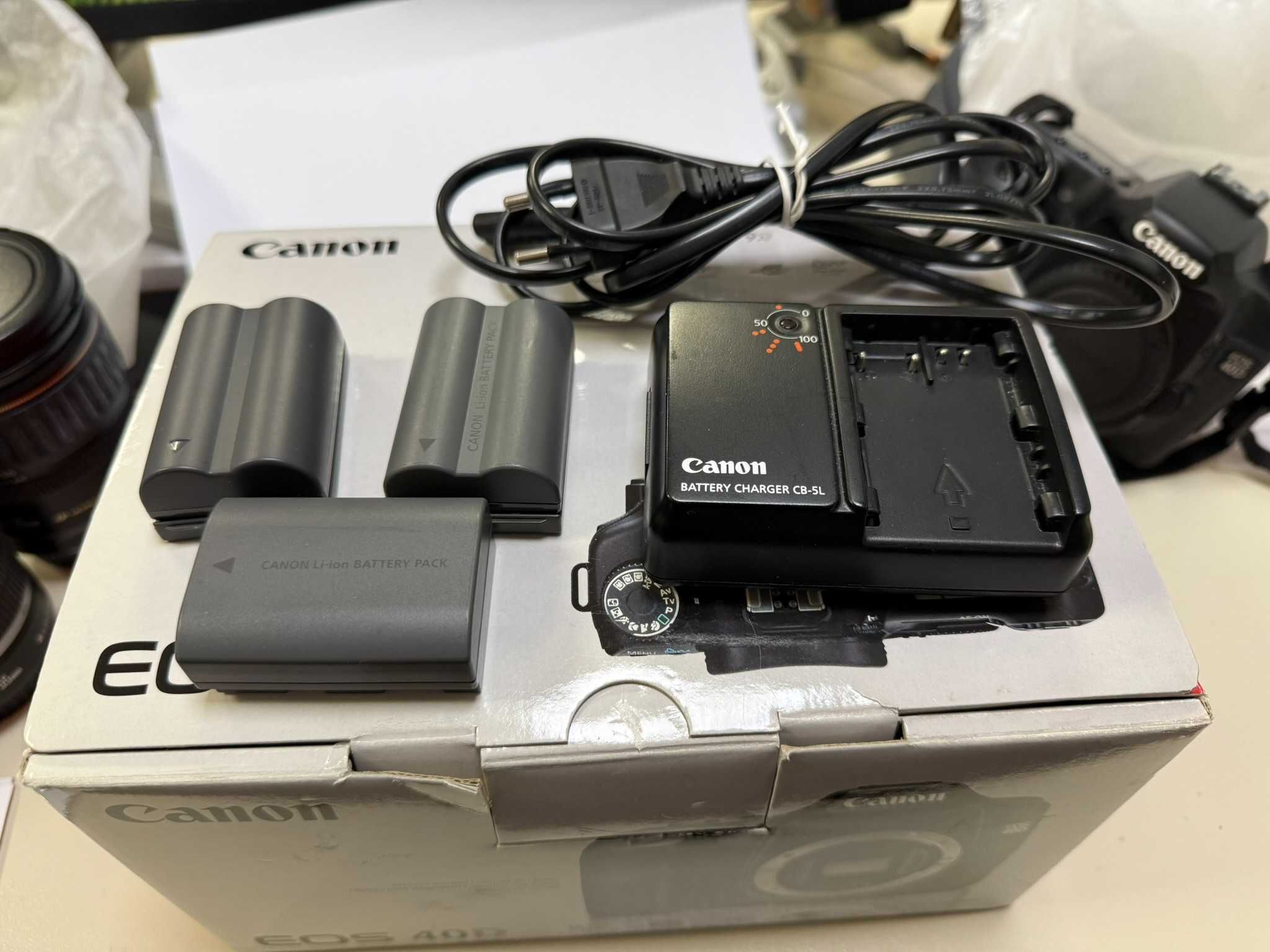 Фотоапарат Canon EOS 40D с два обектива 3 батерии и зарядно