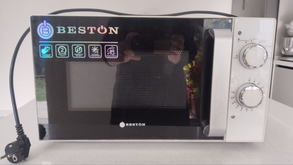 Mikrovalnofka Beston