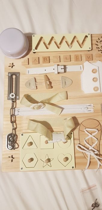 Нов      бизиборд