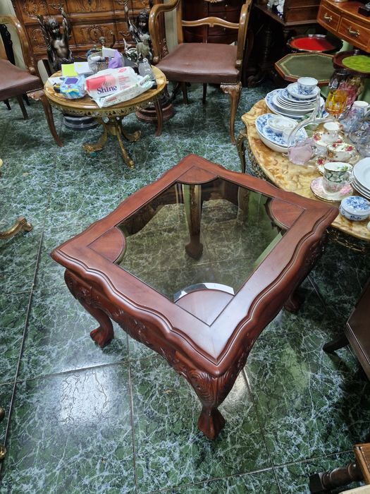 Уникална антикварна английска дървена маса Чипъндейл