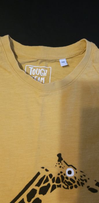 Tricouri marimea 134-140