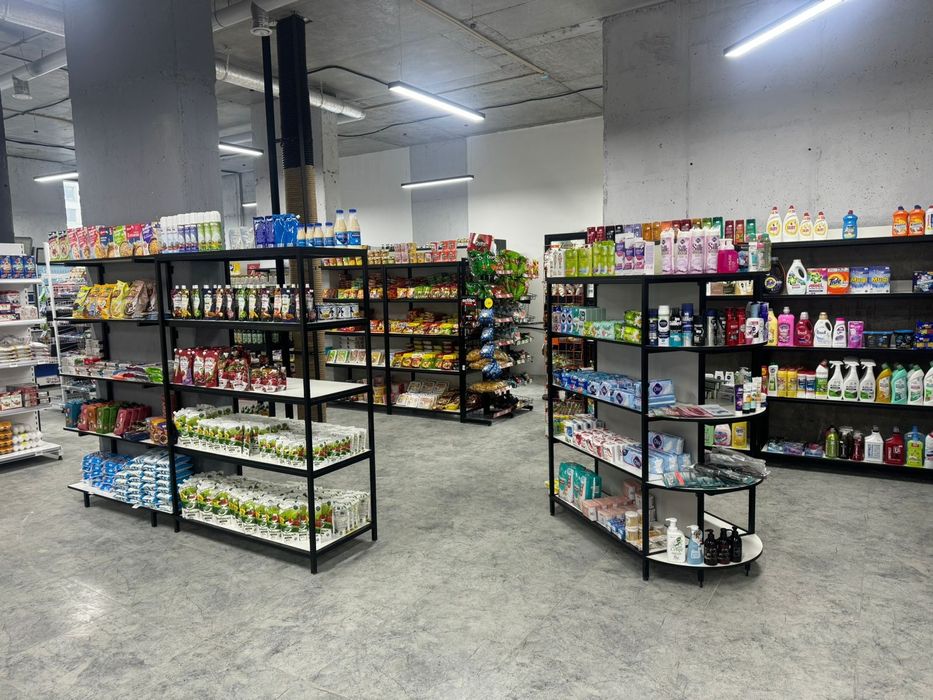 Стеллажи для продуктового магазина. Островки. Надстройка над морозильн