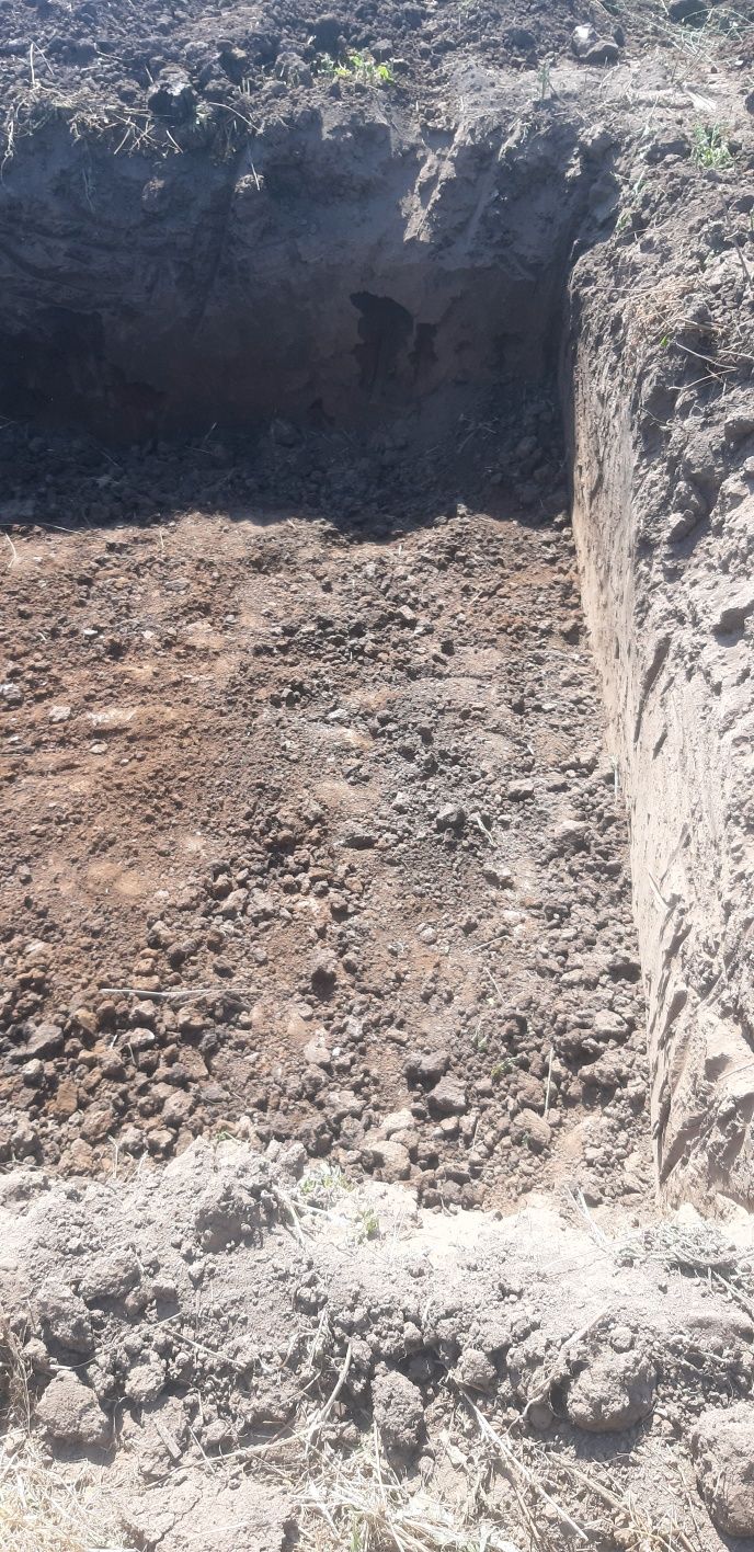 Închiriez Miniexcavator 1m latime Cupa 25,40,45 cu operator