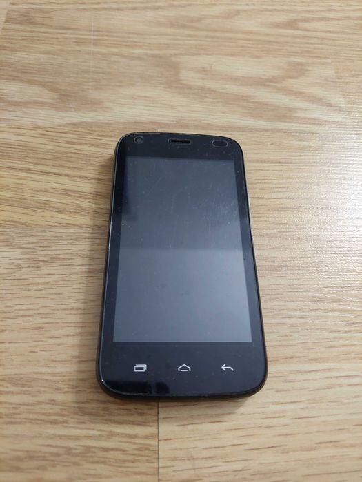 Doua tablete si doua telefoane pentru piese
Lenovo Kiros E-Boda  Acer