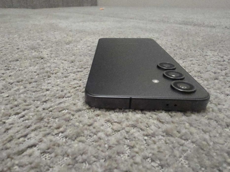 Samsung s24 Много запазен