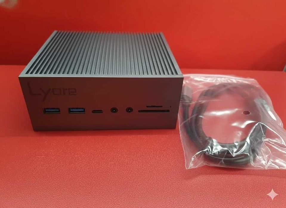 Lyare докинг станция, 3x4k display, 17 in 1