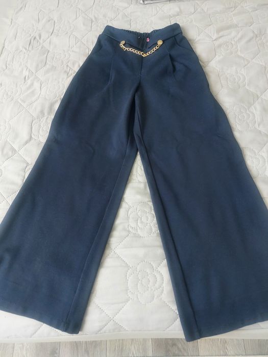 Школьная одежда 2000т