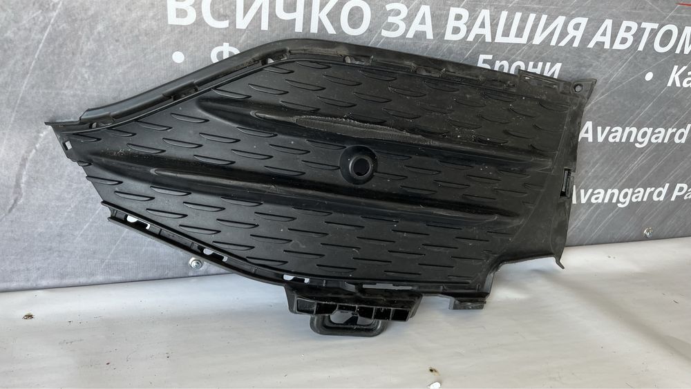 Дясна решетка на предна броня BMW 5 G30/G31 (2016-2020)