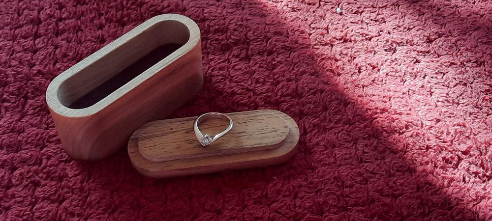 Inel de logodna din aur alb cu diamant