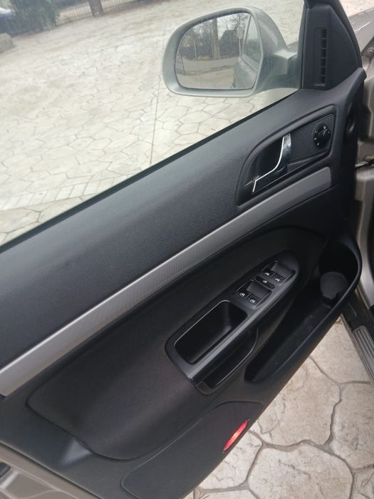 Vând Skoda Octavia 2