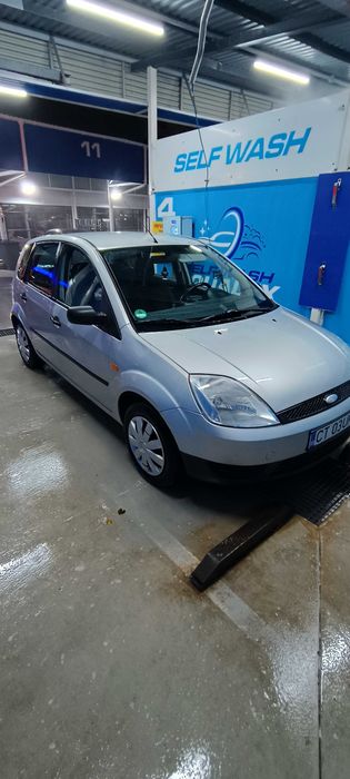 Vând un Ford Fiesta mk 5 1.4 benzină