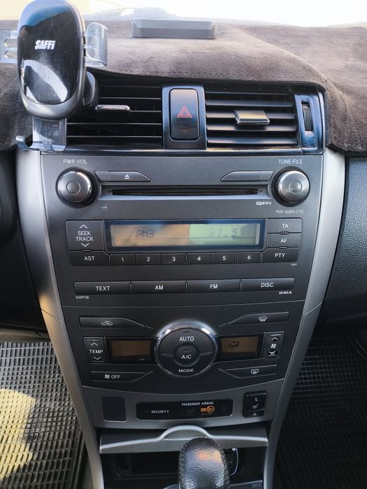 Штатная автомагнитола Toyota Corolla