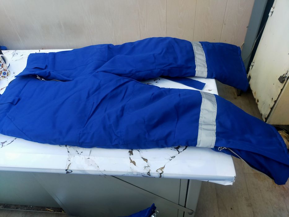 Продам спец одежду 48,50 размер