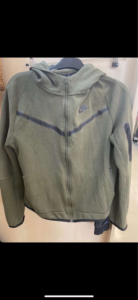 nike tech fleece