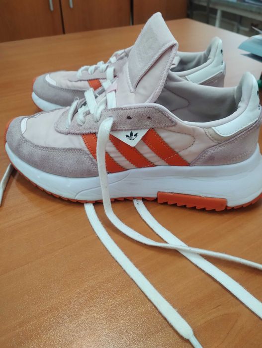 Маратонки adidas 38 номер