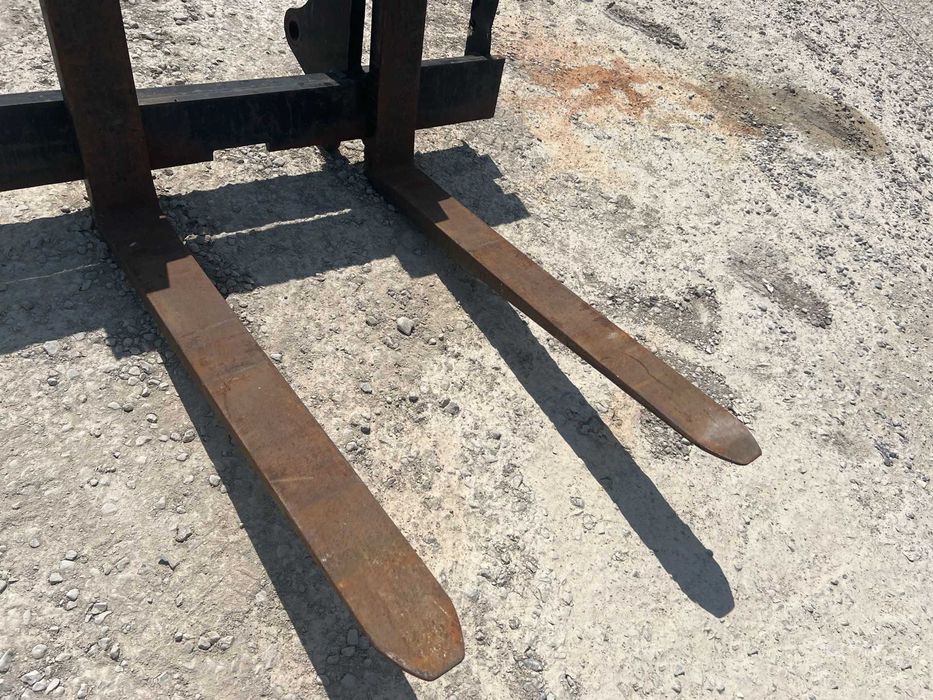 Furci paleti pentru vole incarcatoare frontale originale Caterpillar