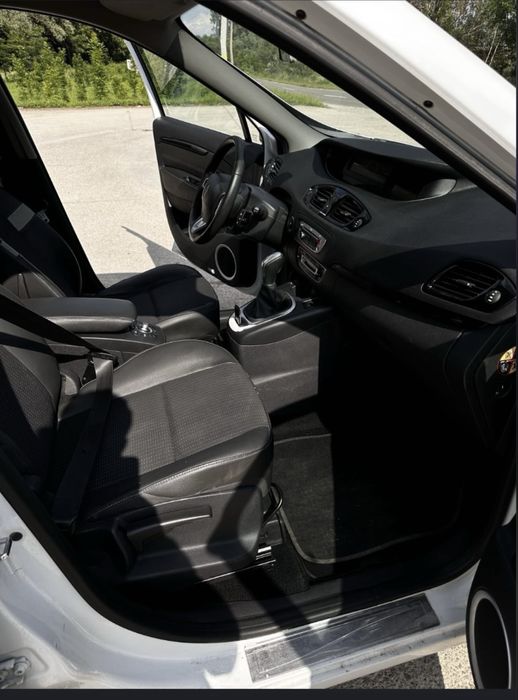 Se vinde Renault Scenic 2012