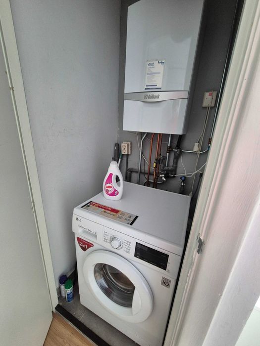 Дава се под наем Двустаен апартамент в София, Център - 65 кв.м за 397.8 € - Снимка #3