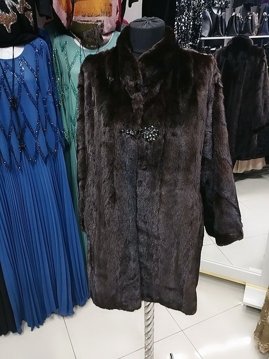 Шуба норковая.Жилетка Енот ,норка  натуральный мех Новая    52/5