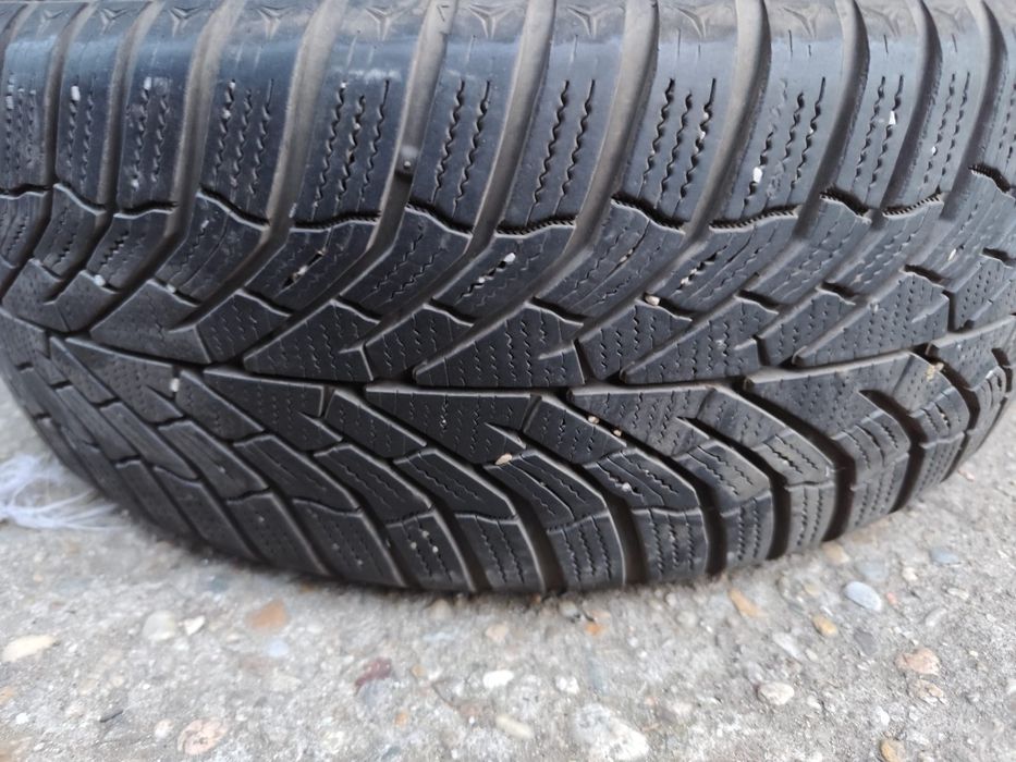 Anvelope 215 55 r17 iarna kumho