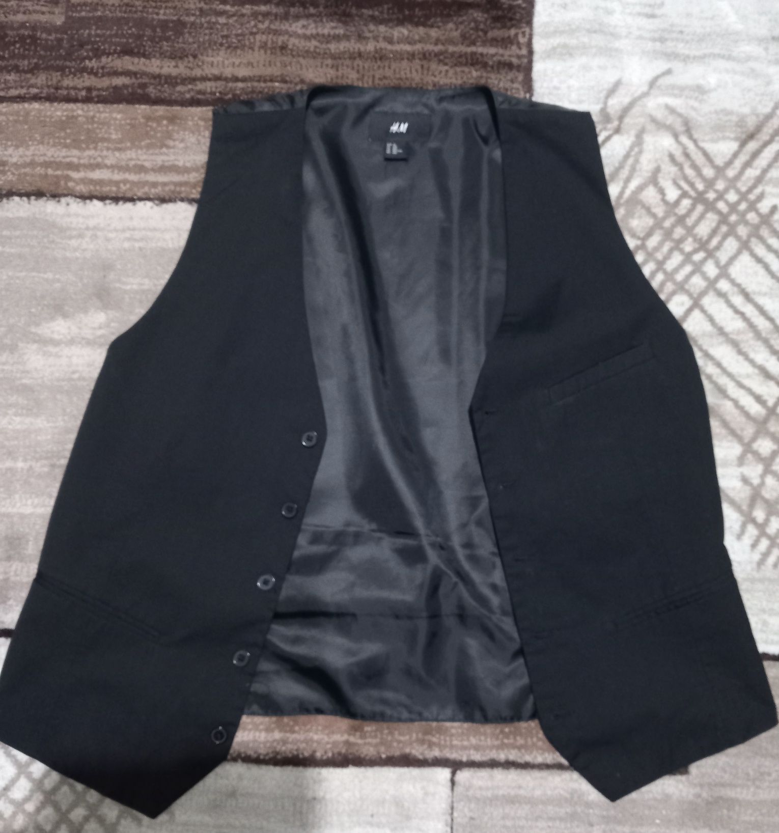 Veste si pantaloni costum