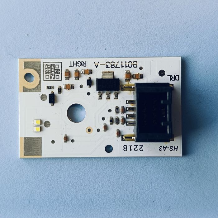 Платка Фар дневни светлини DRL LED AUDI A3 8V  B011782-A B011783-A