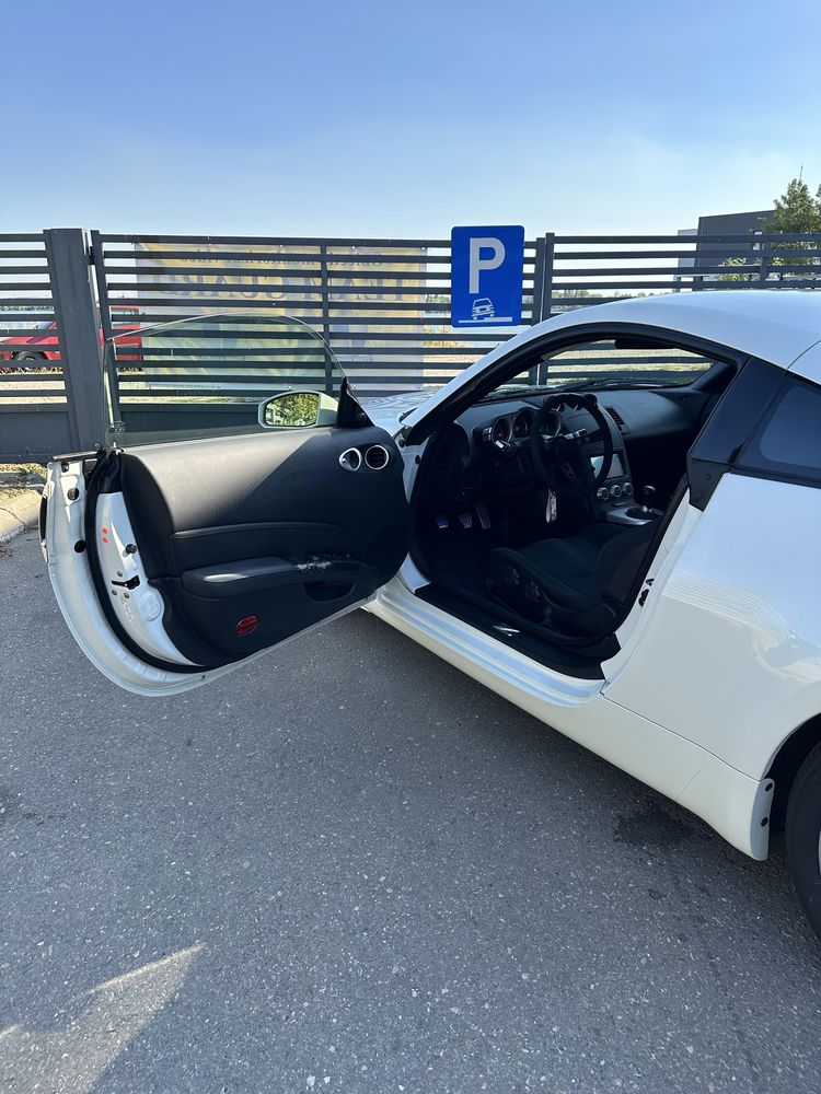 Nissan 350z HR 2008 51,500km Manual